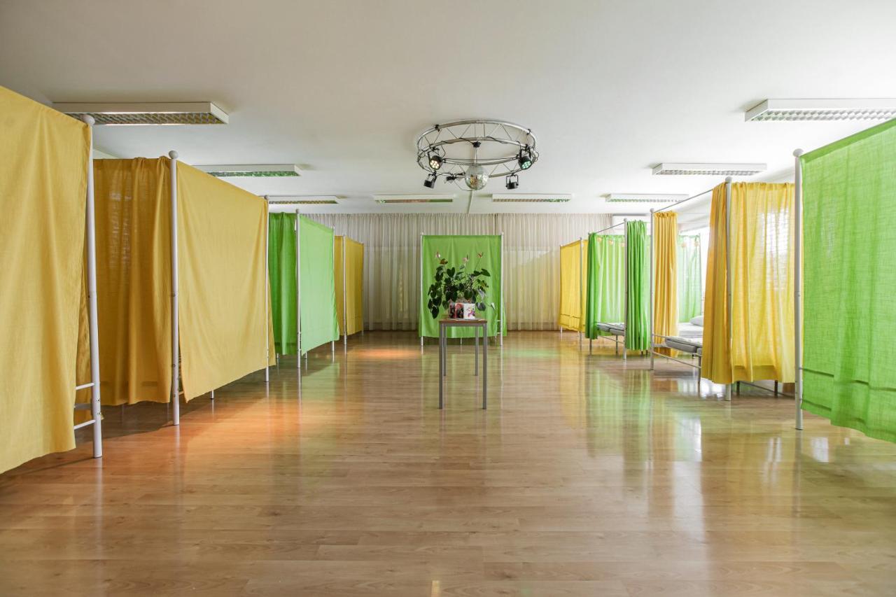 Tej Hostel Любляна Экстерьер фото