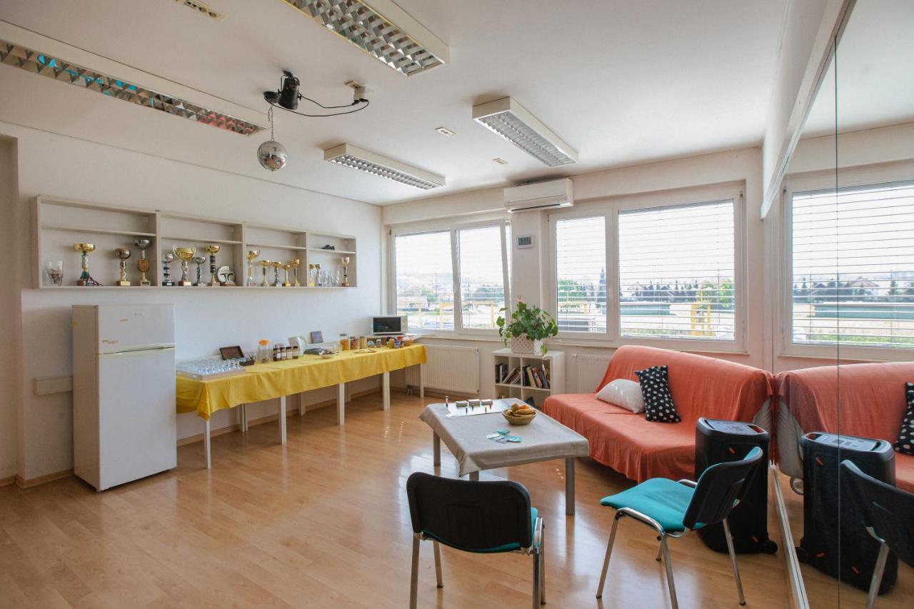 Tej Hostel Любляна Экстерьер фото